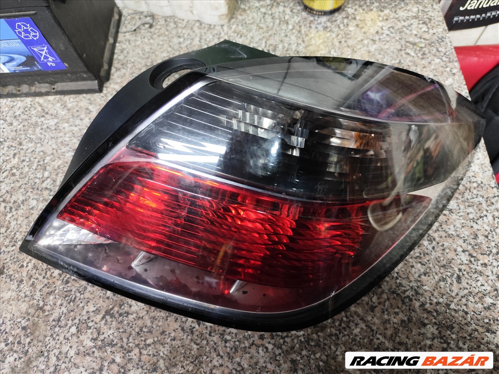 Opel Astra H jobb hátsó lámpa sötét index 3-5 ajtós 1. kép
