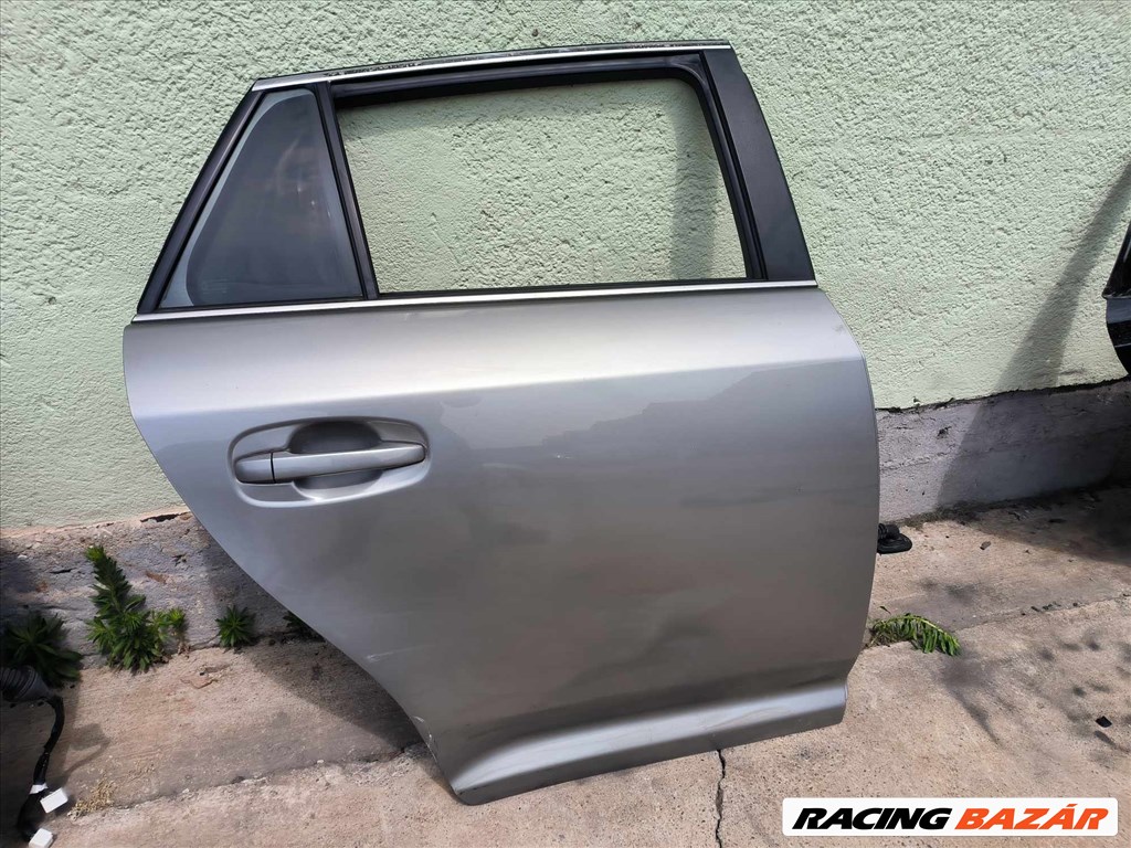 Toyota Avensis (T270) Jobb hátsó Ablak 2. kép