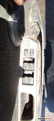 Nissan Tiida Ablak emelő kapcsoló.