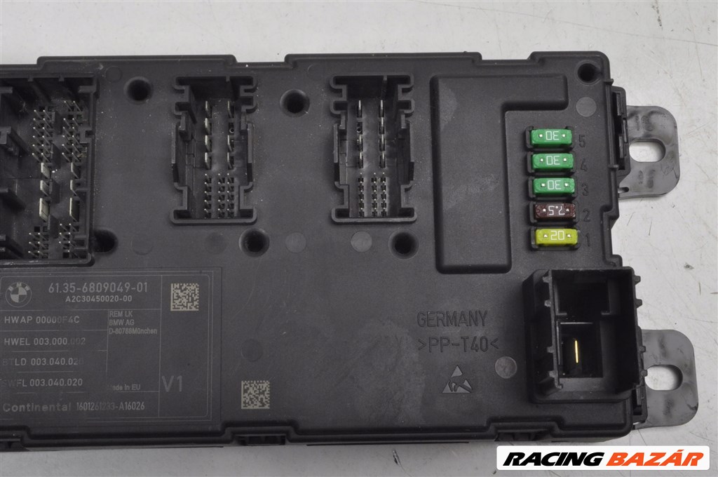 BMW 1-es sorozat F20, F21 REM modul biztosítéktábla 6809049 2. kép