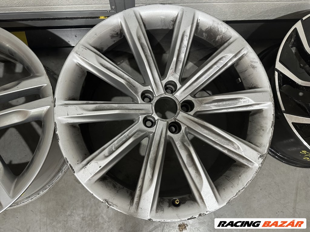 R19 Original AUdi 8.5J ET32 - 4G8 601 025AF  4G8601025AF  2db alufelni 1. kép