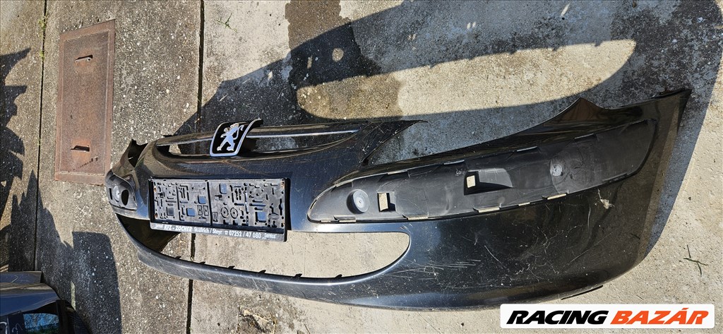 Peugeot 307 2000- első lökhárító héj (emblémával) 9643067477d 2. kép