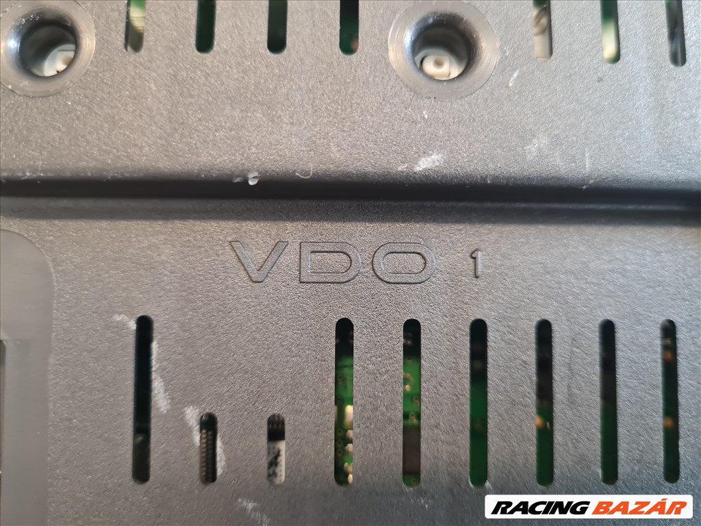 Volkswagen Golf IV kilométeróra 1J5 920 826 G 8. kép