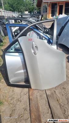 Toyota Auris 2008 bal hátsó ajtó komplett (1468)