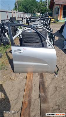Toyota RAV4 2000-2006 jobb első ajtó komplett tükör nélkül (1462)