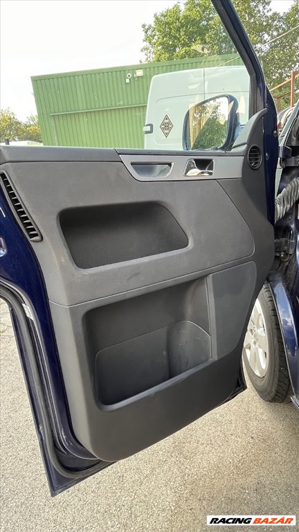 Volkswagen Transporter T5 MULTIVAN 2,5 TDI  bontott alkatrészei 34. kép