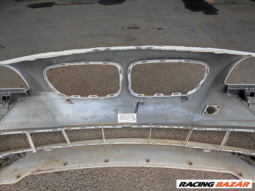BMW 5-ös sorozat F10/F11 első lökhárító , facelift előtti , sérült , mosós , radaros 6. kép