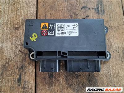 Opel Mokka légzsákvezérlő  13594408