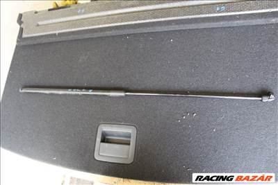 Volkswagen Golf 7 2014 1.6D Motorháztető tartó teleszkóp