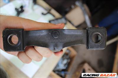 Volkswagen Golf 7 1.6D 2012-2020 Csomagtérajtó ütköző 5G0827517D