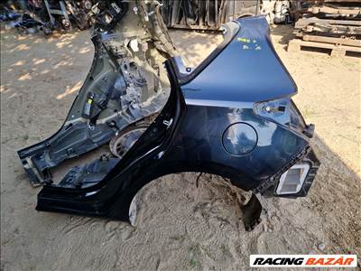 Toyota Auris II bal hátsó sárvédő 