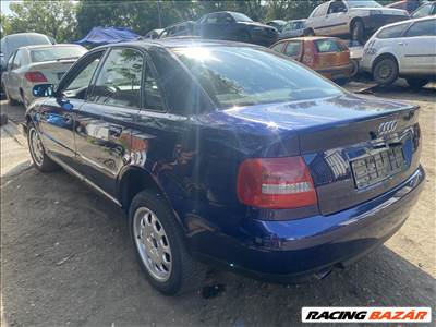 Audi A4 1.8i bontott alkatrészei