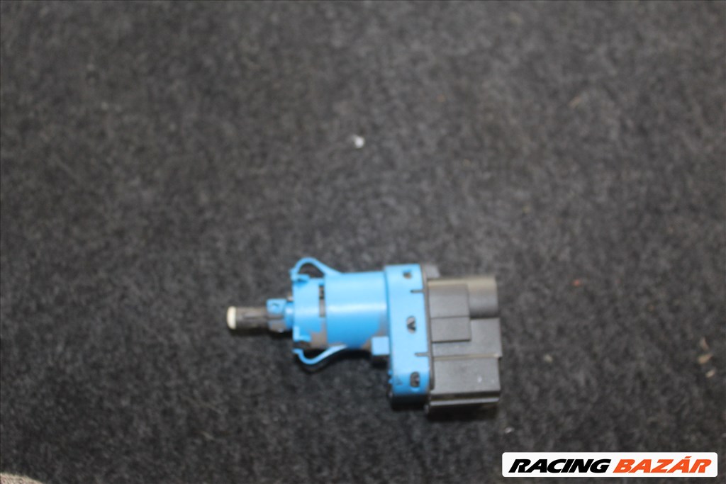 Mazda 5 2005 2.0D fékpedál kapcsoló 2. kép