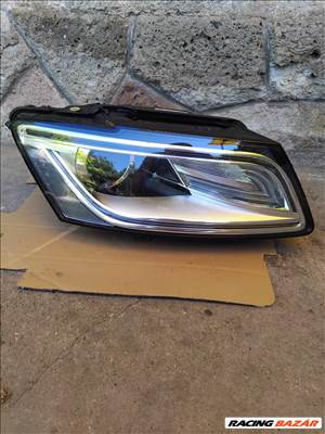 Audi Q5 (8R) Jobb fényszóró  8r0941006c 90038851