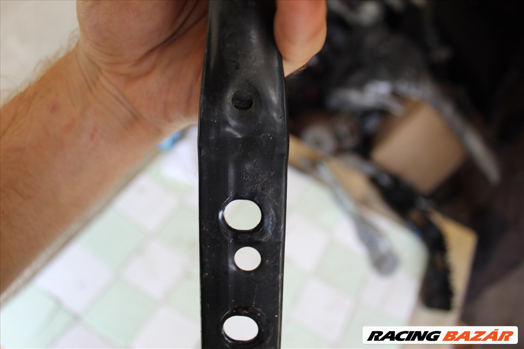 Volkswagen Golf 7 1.6D 2012-2020 kardánalagút erősítés 5Q0802028 1. kép