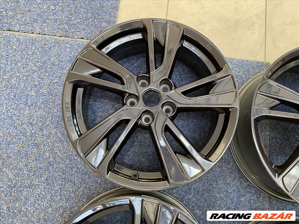 Nissan 18 gyári alufelni felni, 5x114,3, Juke (2807) 7. kép