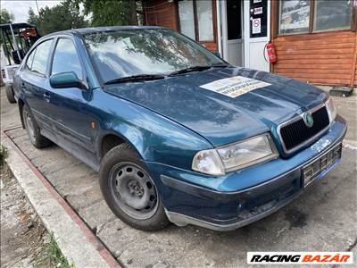 Skoda Octavia 1.6i bontott alkatrészei