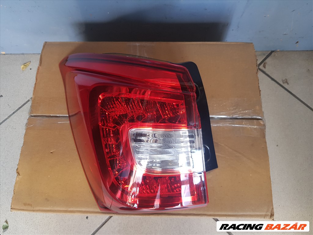 Suzuki SX4 S-Cross bal hátsó lámpa 3567064r00 1. kép
