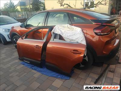 Citroën C4 III Citroen C4 bal hátsó ajtó alkatrészei