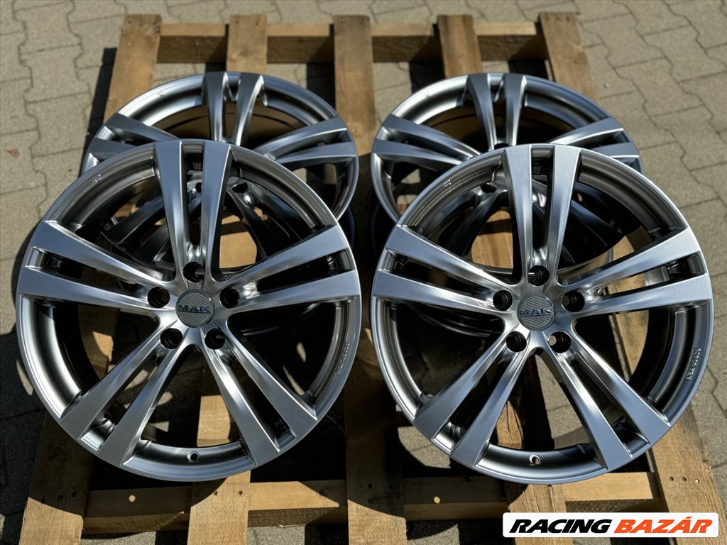 R18 5x112 (76) MAK ZENITH for Skoda Enyaq Karoq Kodiaq Octavia Superb  HYPER SILVER 8J ET42  1. kép