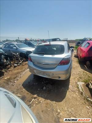 Opel Astra H GTC bontott alkatrészei
