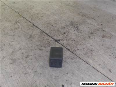 SUZUKI IGNIS Ablaktörlő relé