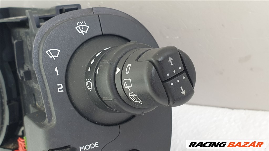 507551 Renault Kangoo 2, 2009, E-H Köd, Autom, Kormánykapcsoló, Légzsákszalag, 4 Csati 3. kép