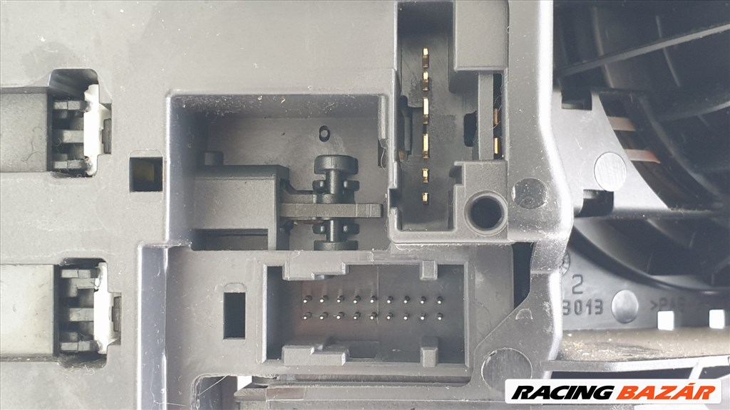 507551 Renault Kangoo 2, 2009, E-H Köd, Autom, Kormánykapcsoló, Légzsákszalag, 4 Csati 12. kép