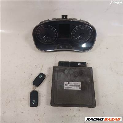 Skoda Fabia 2 II indító szett ECU 03L906023LM kmóra 5J0920840D