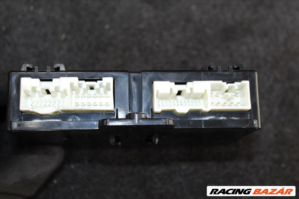 Mazda 5 2005 2.0D komfort elektronika cc2967560b 2. kép