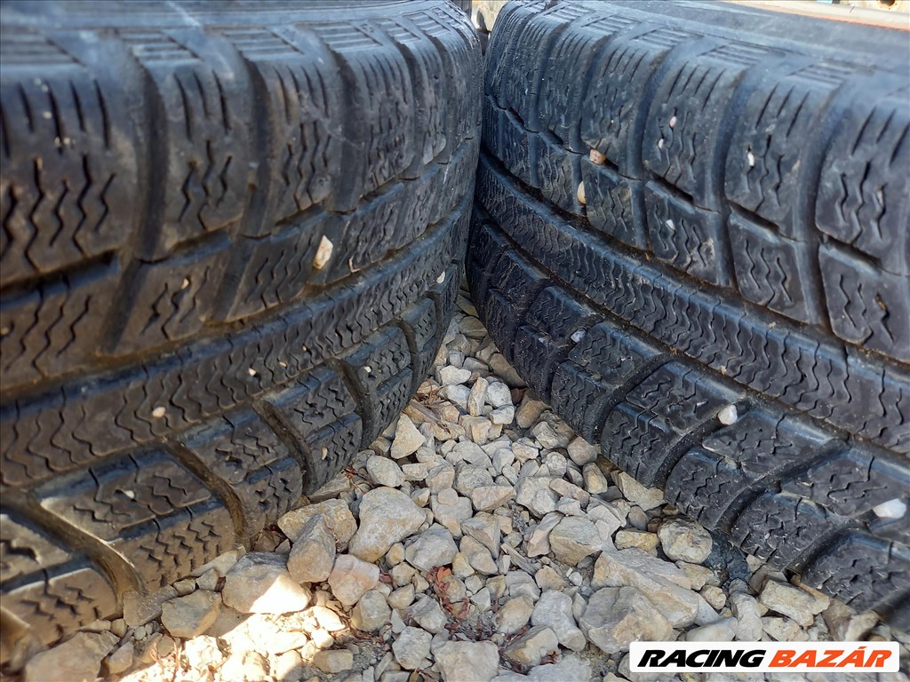  4x108 lyukosztású 15" leharcolt lemezfelni, rajta 185/65 újszerű Michelin téli gumi sxx2 3. kép