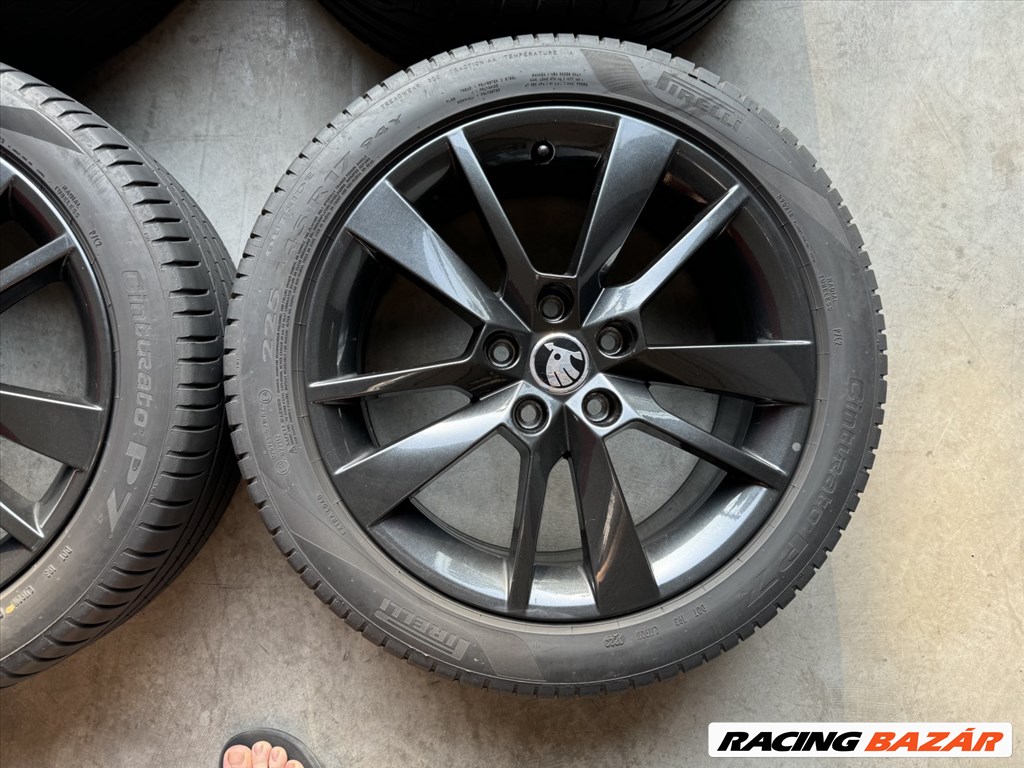 R17 5x112 Original Skoda TRIUS 7J ET49 + 225/45 Dunlop, Pirelli  4. kép