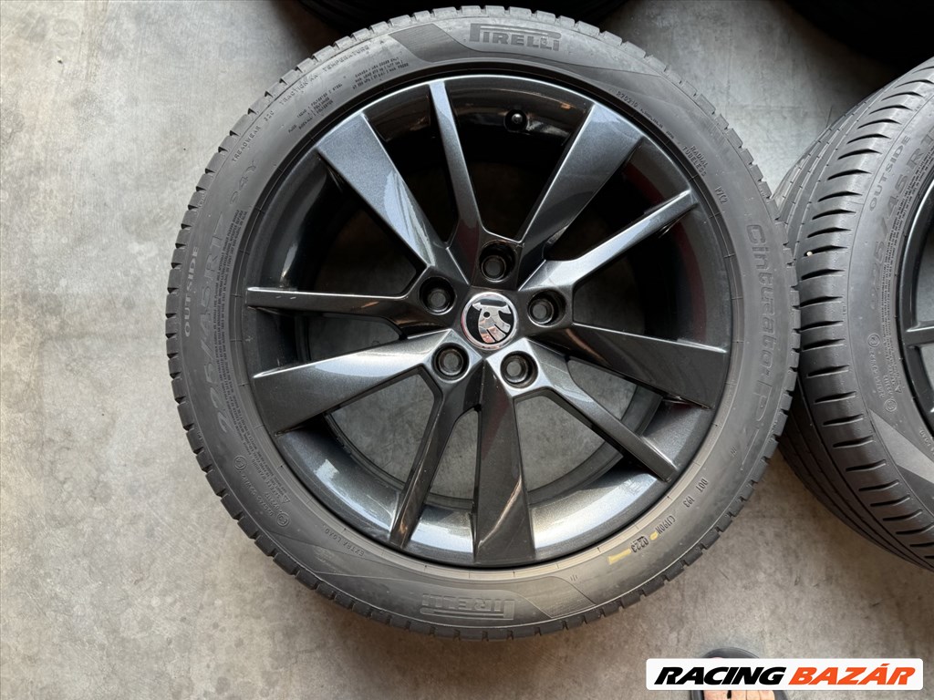 R17 5x112 Original Skoda TRIUS 7J ET49 + 225/45 Dunlop, Pirelli  5. kép