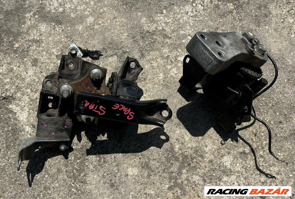 Mitsubishi Space Star II (2012-2024) váltótartó gumibak  1. kép