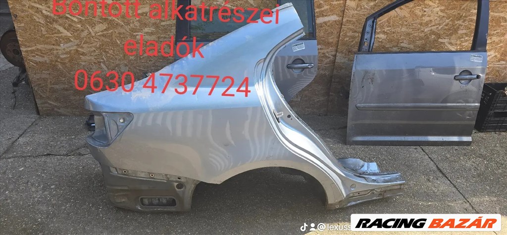 Lexus IS Bontott alkatrészek eladók Vágott karosszériaelemek 1. kép