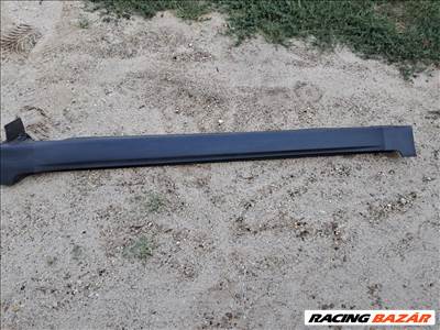 Kia Sportage (QL) Bal küszöb burkolat 