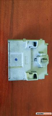 Opel Insignia B elektromos kormányzár 