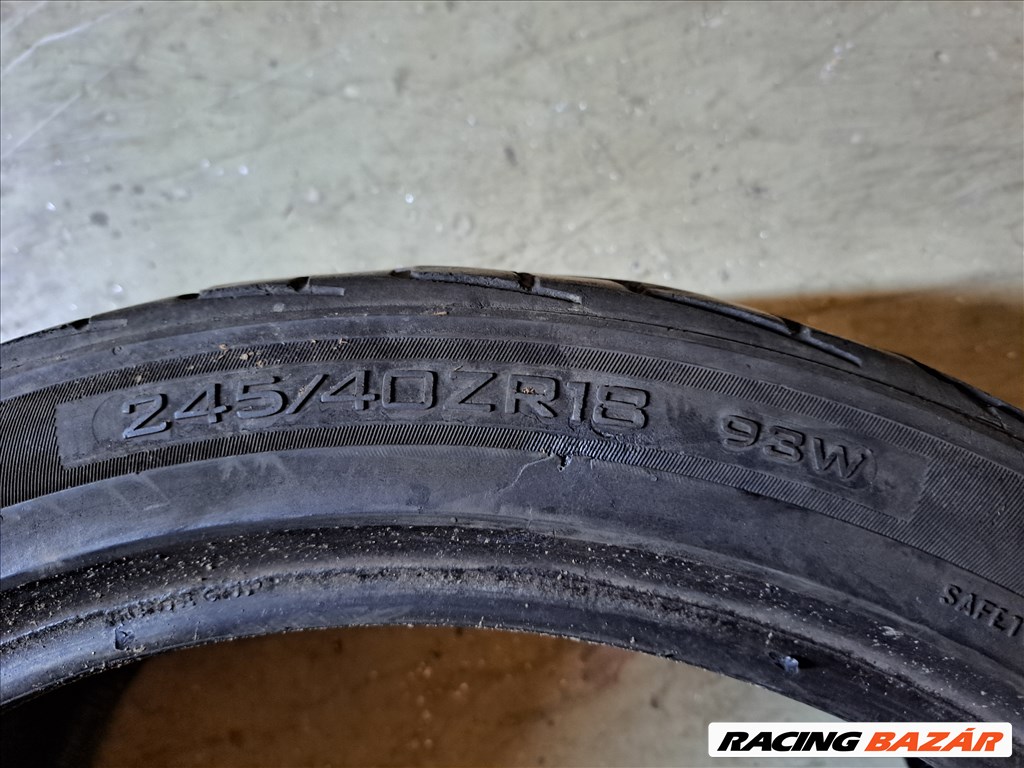 2db 245/40 R18 Triangle (Peremvédős) nyári gumi eladó!!! akciós áron! 12500Ft/db Állapota: 6mm minta 4. kép