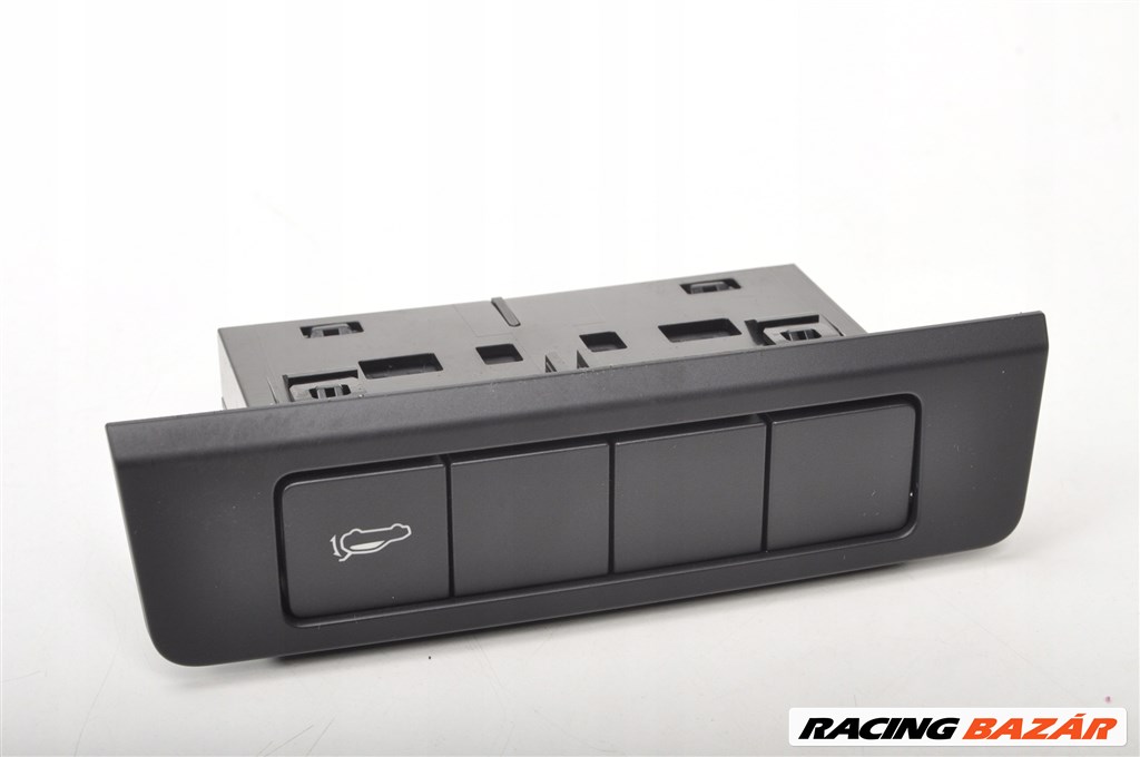 Mazda CX-30 csomagtér ajtó nyitó kapcsoló d41s66180 1. kép