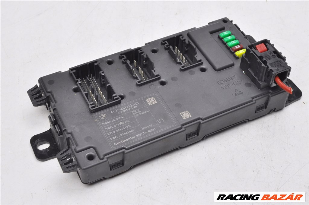 BMW 3-as sorozat F30 csomagtér biztosítéktábla 6819332 1. kép