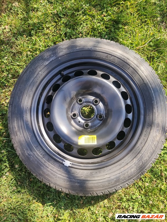  VW Passat B6, 5x112 lyukosztású 16" új lemezfelni, rajta 205/55 új Michelin nyári gumi gumi  1. kép