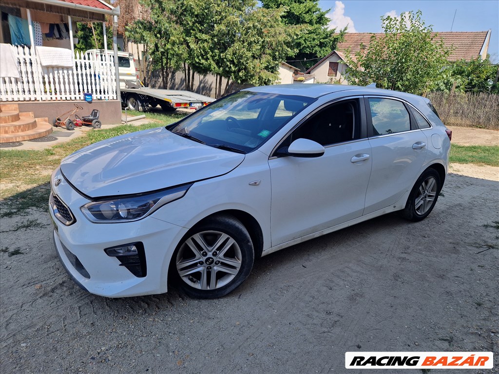 Kia Cee'd (CD) 1.6 CRDI D4FE bontott alkatrészek, bontás, bontott jármű 2. kép