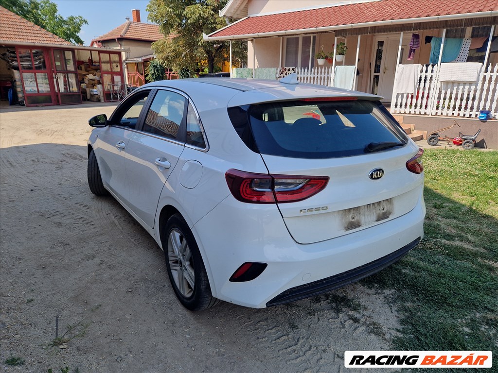 Kia Cee'd (CD) 1.6 CRDI D4FE bontott alkatrészek, bontás, bontott jármű 4. kép