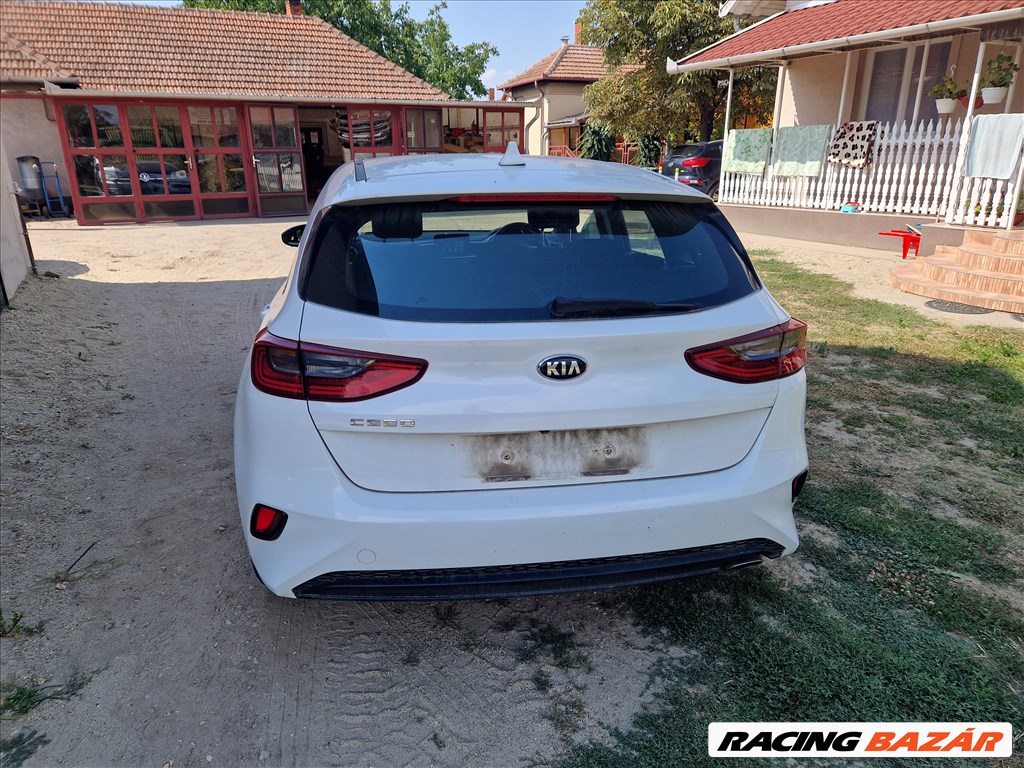 Kia Cee'd (CD) 1.6 CRDI D4FE bontott alkatrészek, bontás, bontott jármű 7. kép
