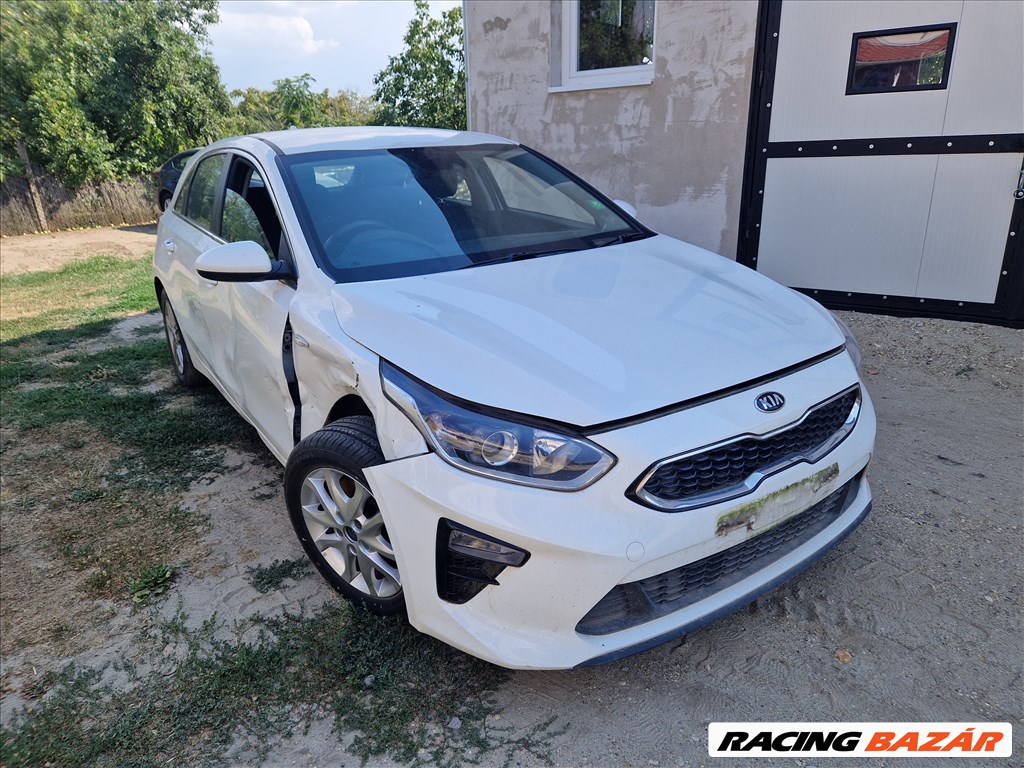 Kia Cee'd (CD) 1.6 CRDI D4FE bontott alkatrészek, bontás, bontott jármű 5. kép