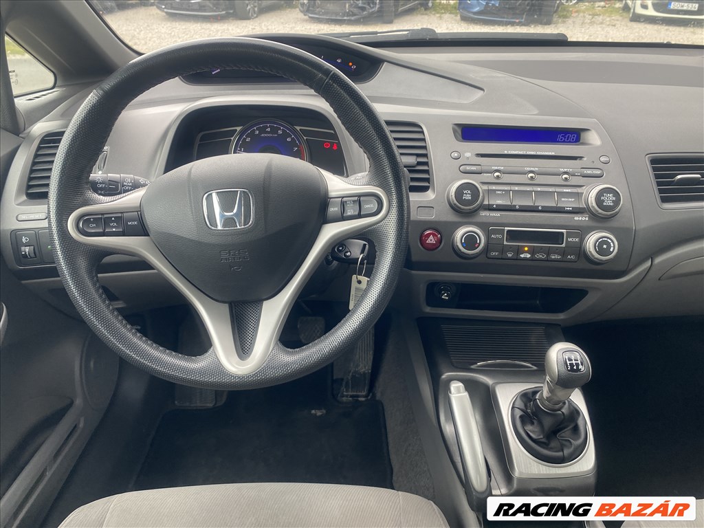 HONDA CIVIC 1.6 ES 10. kép