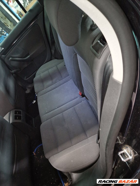 Volkswagen Golf V bontott alkatrészei 5. kép
