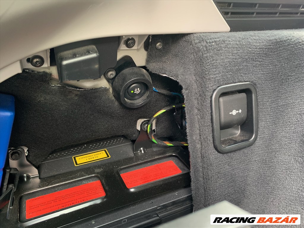 BMW 335 (E90, E91, E92, E93) bontott alkatrészei 24. kép