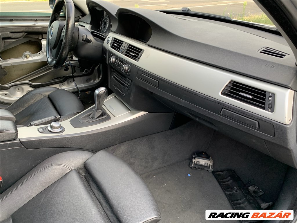 BMW 335 (E90, E91, E92, E93) bontott alkatrészei 35. kép