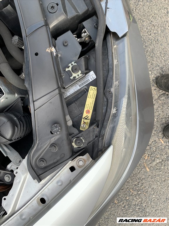 BMW 335 (E90, E91, E92, E93) bontott alkatrészei 48. kép